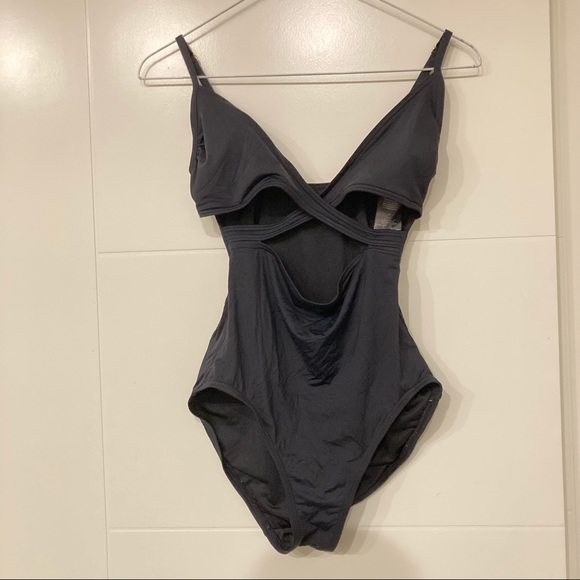 Black peekaboo one piece bathing suit - Picture 2 of 5